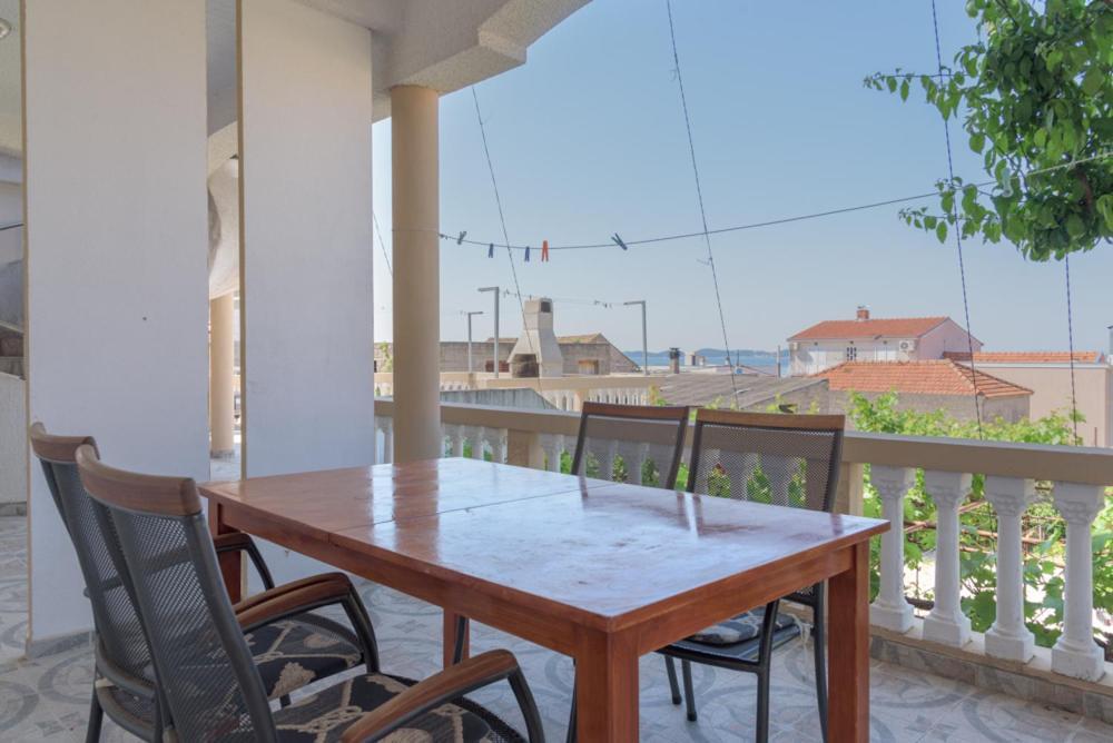 Rasin Apartments Pakoštane Εξωτερικό φωτογραφία