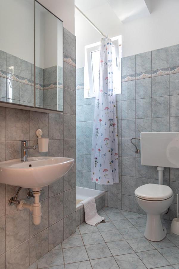 Rasin Apartments Pakoštane Εξωτερικό φωτογραφία