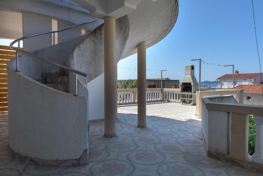 Rasin Apartments Pakoštane Εξωτερικό φωτογραφία