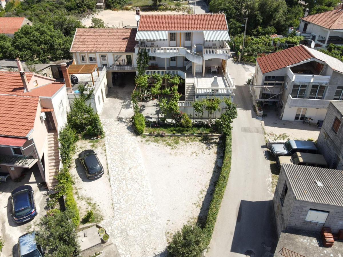 Rasin Apartments Pakoštane Εξωτερικό φωτογραφία